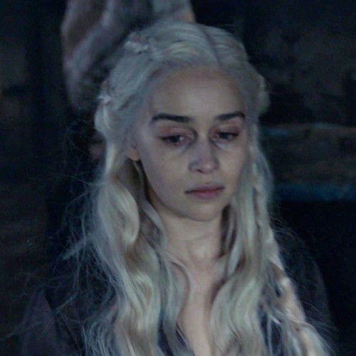 Emilia-Clarke-35286.jpg