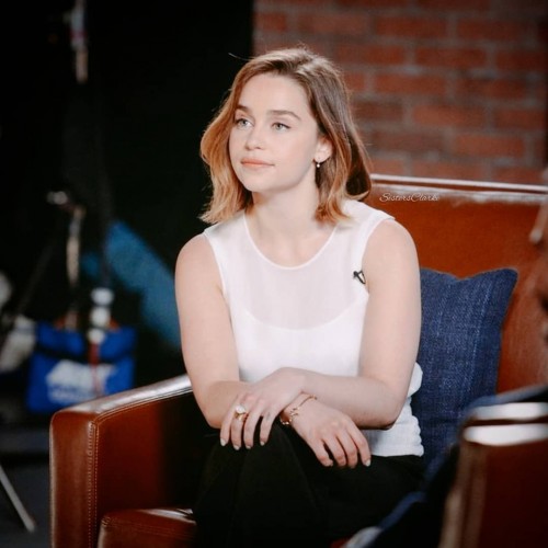 Emilia-Clarke-35340.jpg