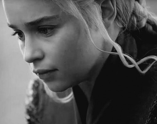 Emilia-Clarke-35353.jpg