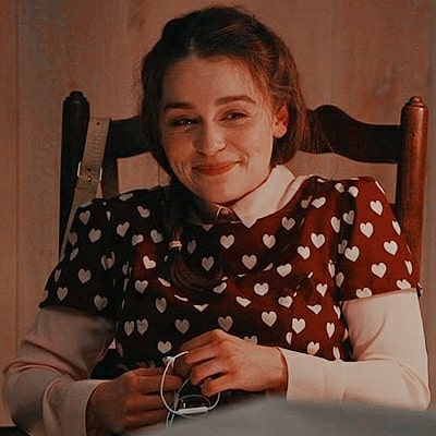 Emilia-Clarke-35367.jpg