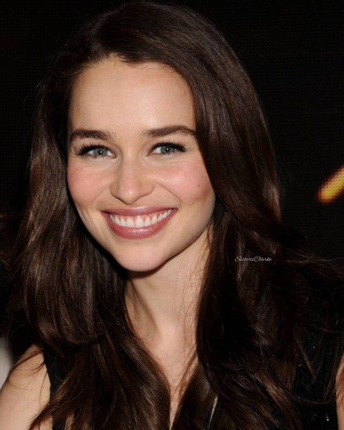 Emilia-Clarke-35853.jpg