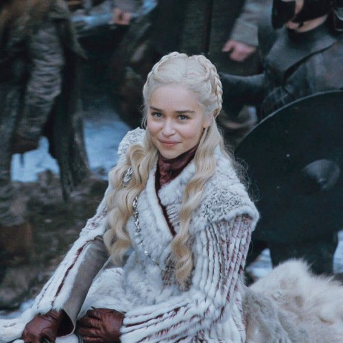 Emilia-Clarke-36028.jpg