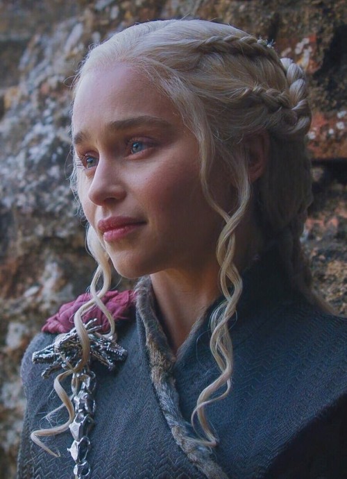 Emilia-Clarke-36029.jpg