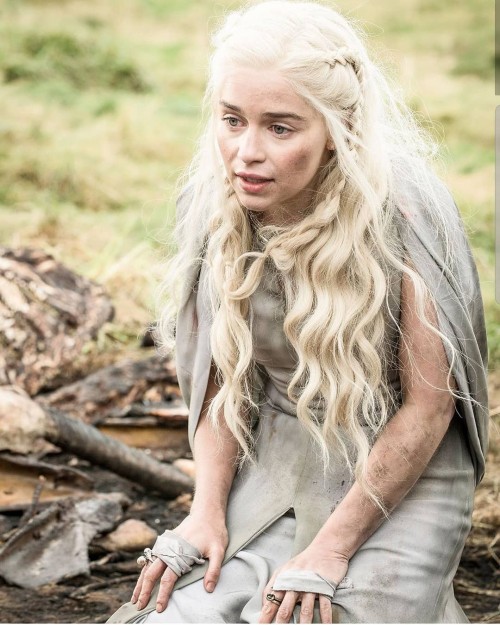 Emilia-Clarke-36066.jpg