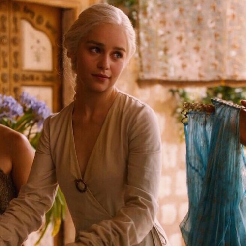 Emilia-Clarke-36125.jpg
