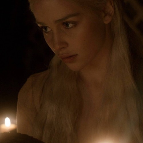 Emilia-Clarke-36153.jpg