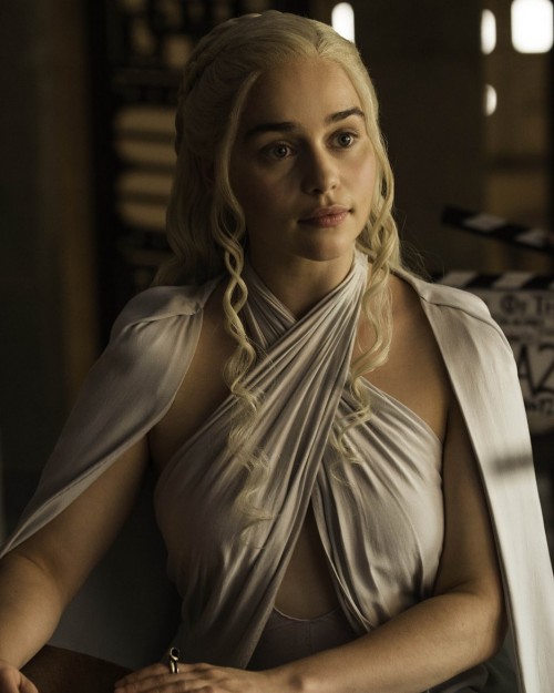 Emilia-Clarke-36156.jpg
