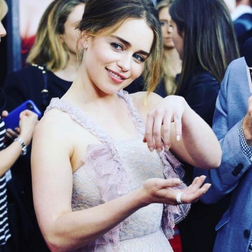 Emilia-Clarke-36240.jpg