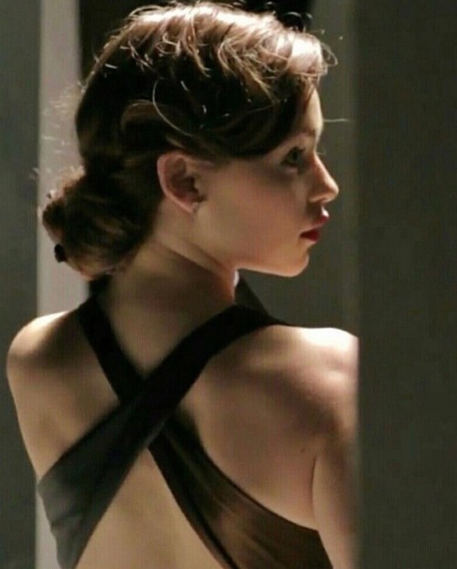 Emilia-Clarke-36258.jpg
