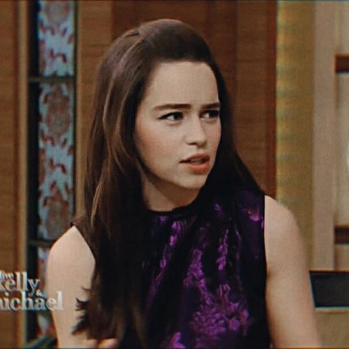 Emilia-Clarke-36329.jpg