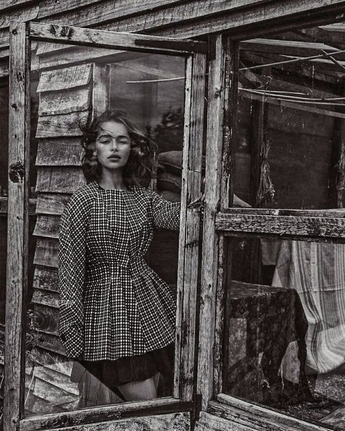 Emilia-Clarke-36355.jpg