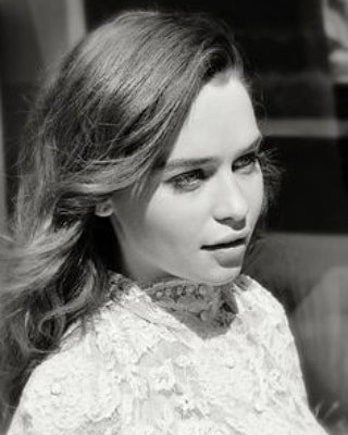 Emilia-Clarke-36358.jpg