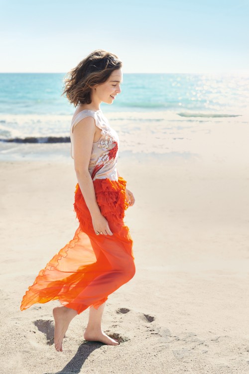 Emilia-Clarke-37054.jpg