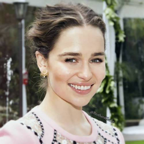 Emilia-Clarke-37522.jpg