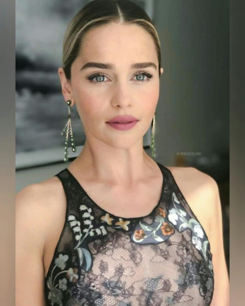 Emilia-Clarke-37865.jpg