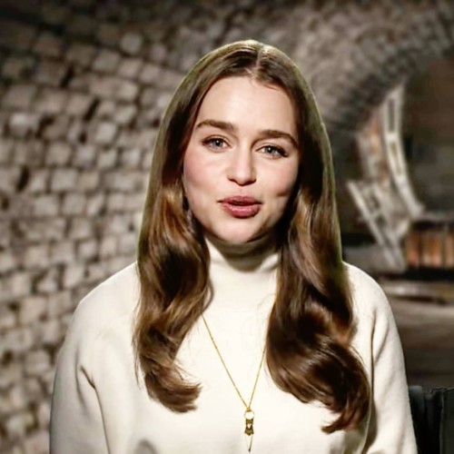 Emilia-Clarke-37992.jpg