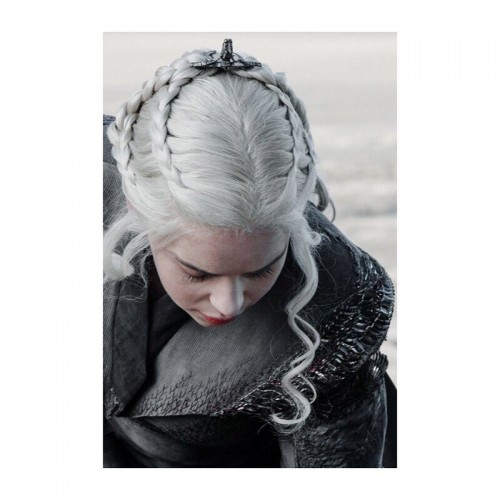Emilia-Clarke-38021.jpg