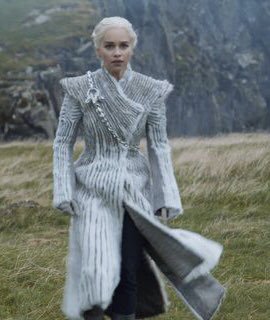 Emilia-Clarke-38023.jpg