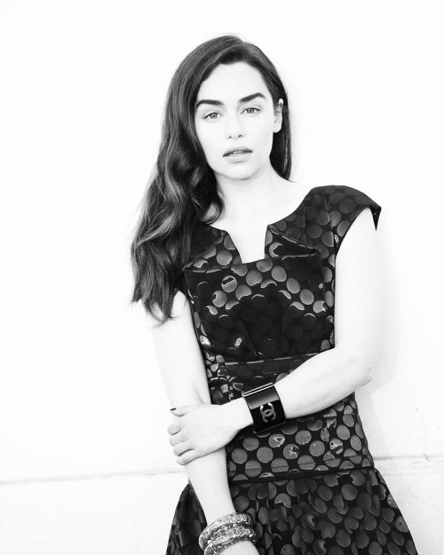 Emilia-Clarke-38026a3e81a504b3b910b.jpg