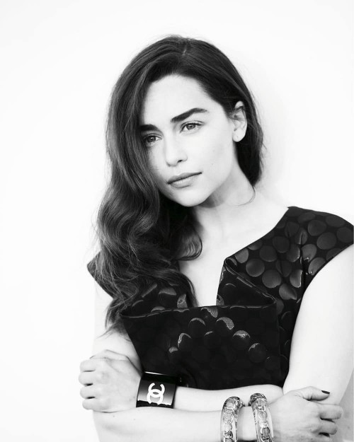 Emilia-Clarke-3802969a219524539d8a0.jpg