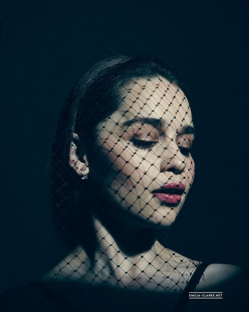 Emilia-Clarke-38069.jpg