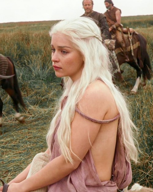 Emilia-Clarke-38219.jpg