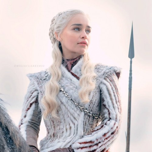 Emilia-Clarke-38223.jpg