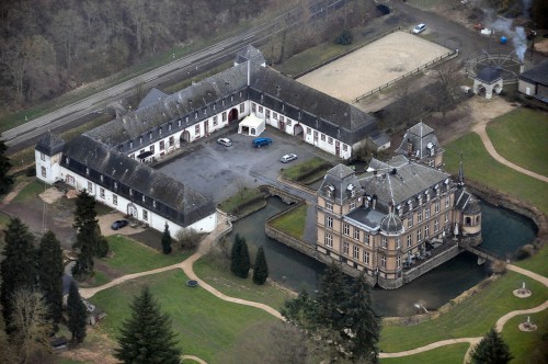 Schloss_Ahrenthal.jpg