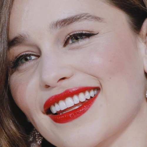 Emilia-Clarke-40049.jpg