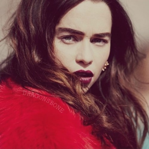 Emilia-Clarke-40313.jpg