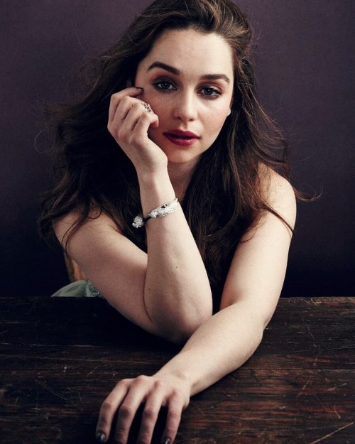 Emilia-Clarke-41128.jpg