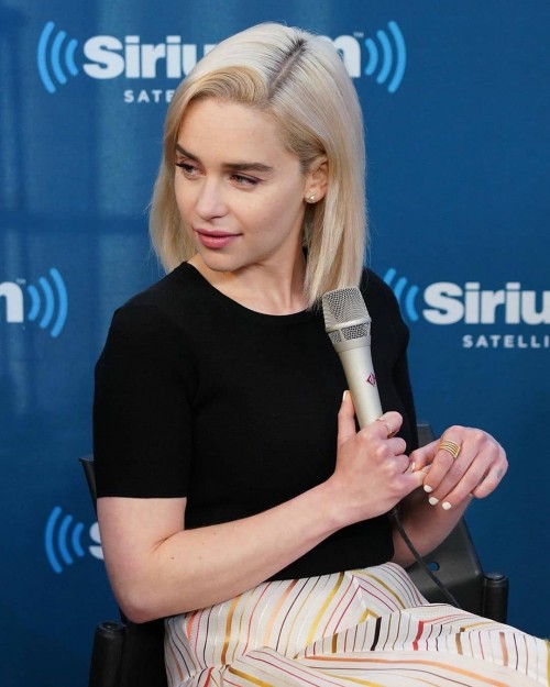 Emilia-Clarke-41591.jpg