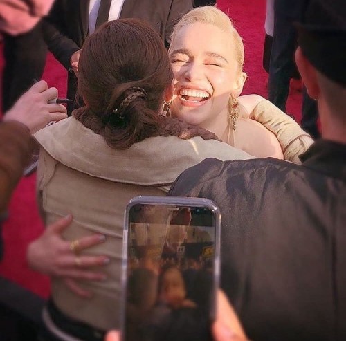 Emilia-Clarke-42017.jpg
