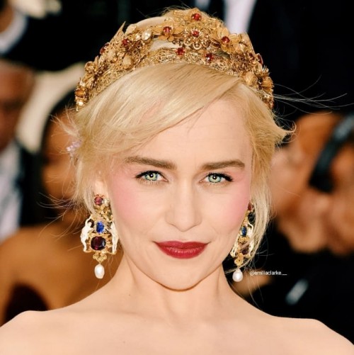 Emilia-Clarke-42074.jpg