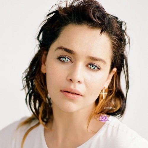 Emilia-Clarke-42076.jpg