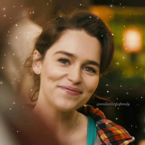 Emilia-Clarke-42100.jpg