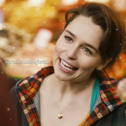 Emilia-Clarke-42102.jpg