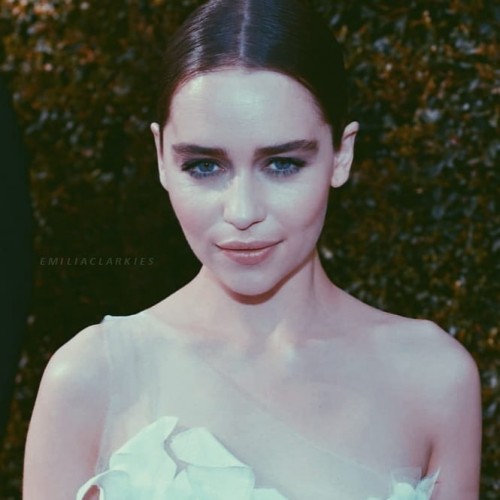 Emilia-Clarke-42134.jpg