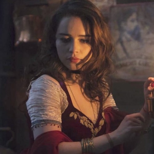 Emilia-Clarke-42182.jpg