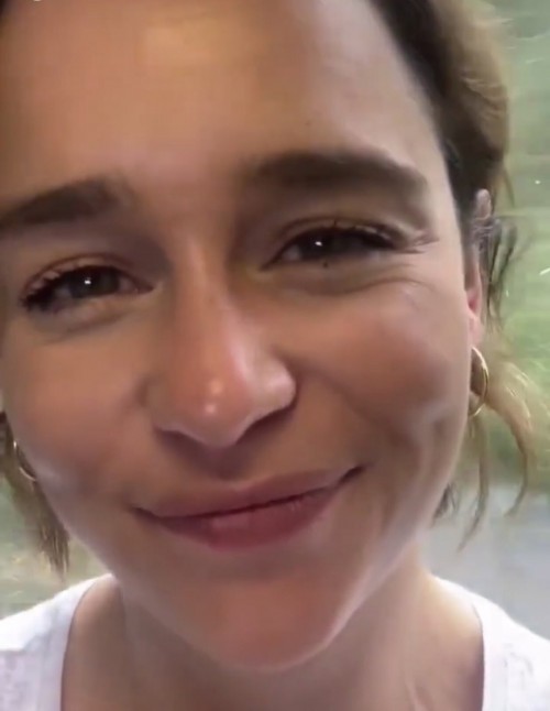 Emilia-Clarke-4219874bf823be6fd1558.jpg