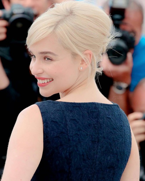 Emilia-Clarke-42199f2b06dd43663d066.jpg