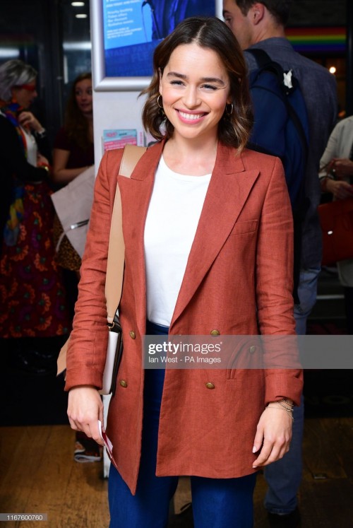 Emilia-Clarke-42212c4bbefb7af255c14.jpg