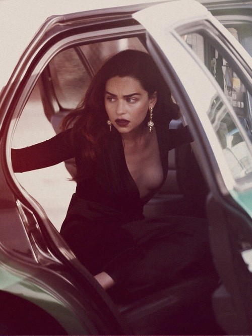 Emilia-Clarke-42215.jpg