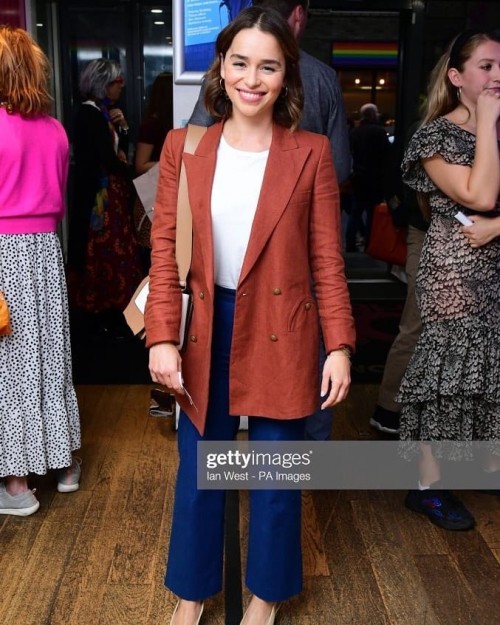 Emilia-Clarke-42215f78f97caef074083.jpg