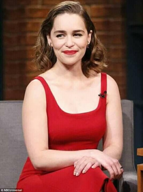 Emilia-Clarke-422223877cb0f12f5d6f3.jpg