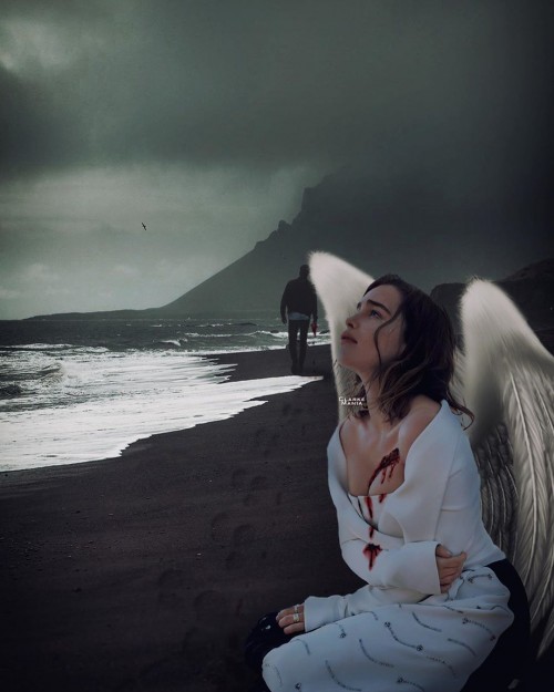 Emilia-Clarke-42243c6e7cffeb9fc43a5.jpg