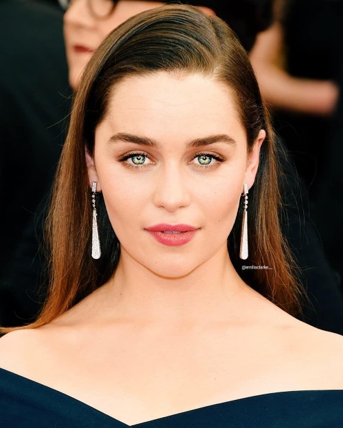 Emilia-Clarke-42434.jpg