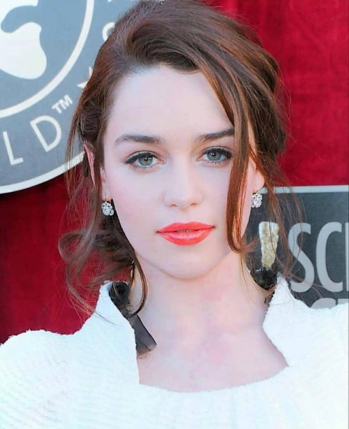 Emilia-Clarke-42439.jpg