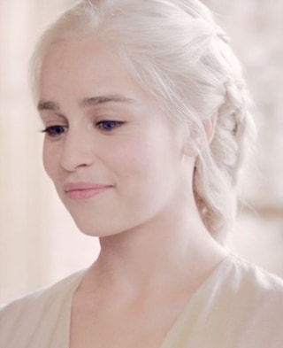 Emilia-Clarke-42446.jpg