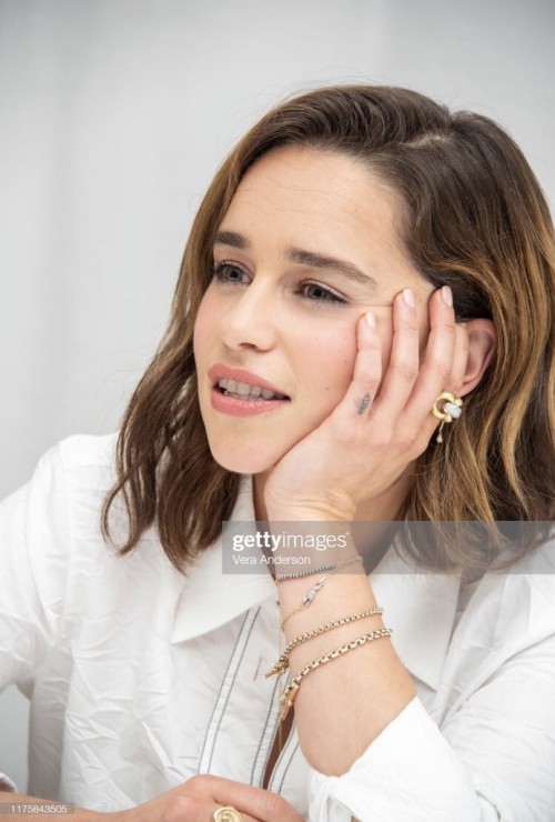 Emilia-Clarke-42979.jpg